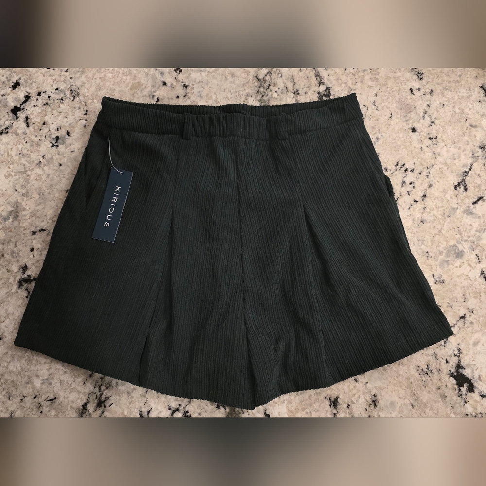 NWT Kirious Vintage Corduroy Pleated Skort Greem Pickleball Golf Tennis